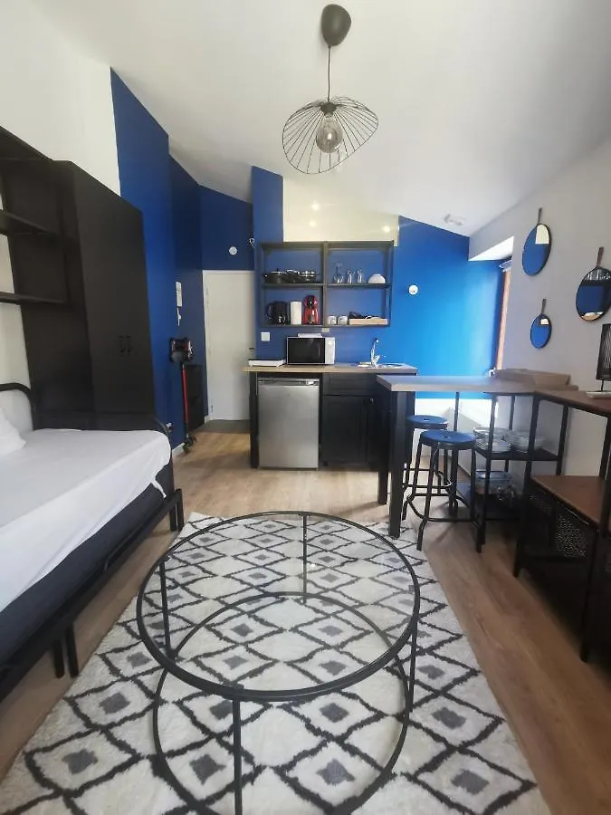 Blue Studio Confort Et Thermes Royat 0*,